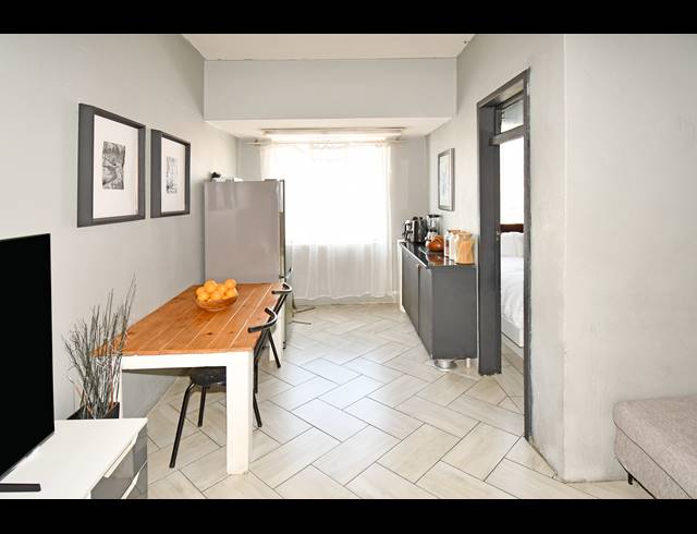 5 BEDROOM APARTMENT FOR SALE IN HIGHLANDS NORTH